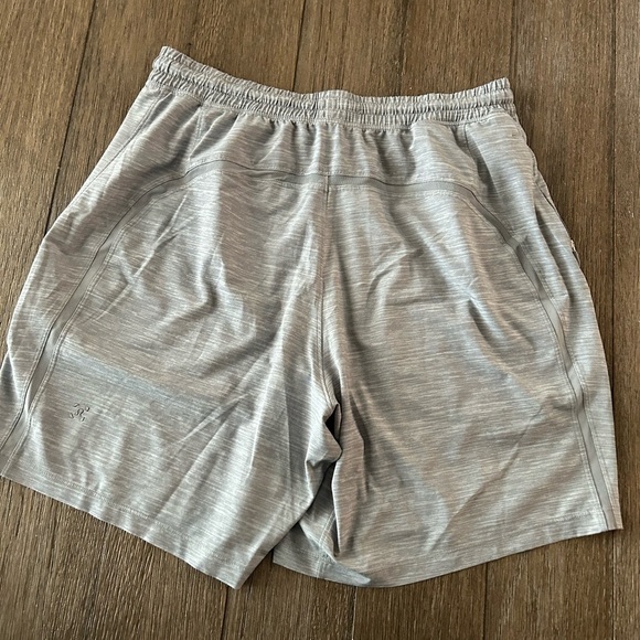 Lululemon Pace Breaker Shorts. 7 inches. Gray. - Picture 3 of 10